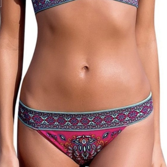 NWOT Iconic Paisley Boho Halter Bikini Victoria's Secret S / M Set Low Rise HTF - Picture 2 of 9